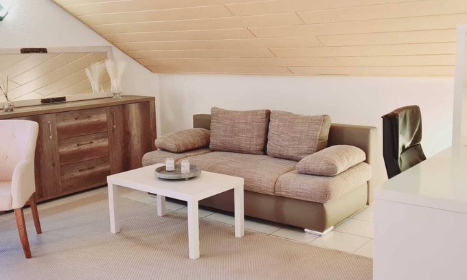 Langensteinbach Apartment | 4-room apartment with balcony & parking space - central & quiet