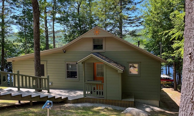 Greenwood House | 4 season lakefront house on Twitchell Pond, private dock- near skiing