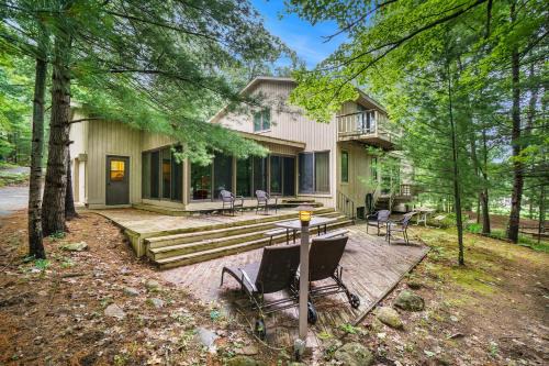 Maple City Apartment | 4 Skippers Wood #2