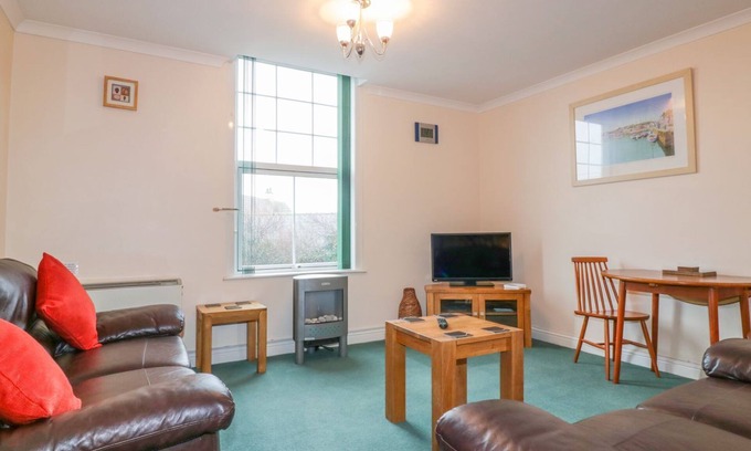 Harlyn Apartment | 4 Star apartment just 200 meters from superb sandy beach at Harlyn Bay