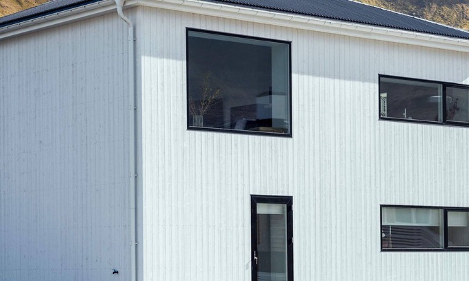 Leirvik House | 4 star holiday home in Leirvík