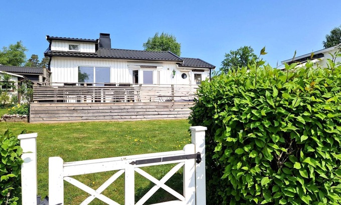 Skovde House | 4 star holiday home in SKÖVDE-By Traum