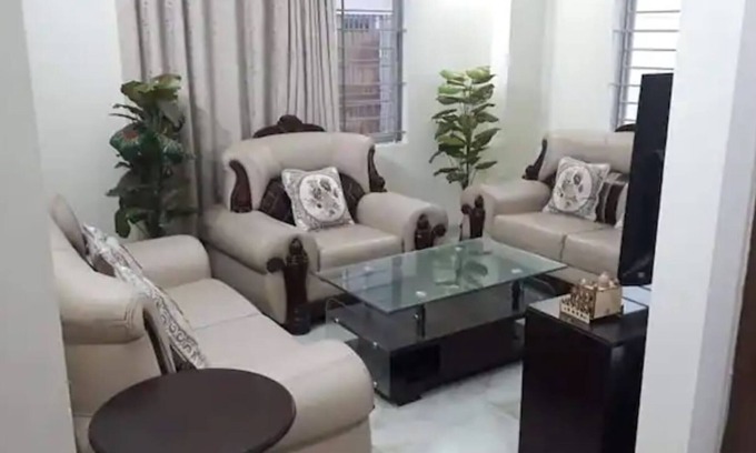 Basundhara Residential Area Apartment | 4 star standard apartment. from airport, Gulshan, Banani and shopping complex.