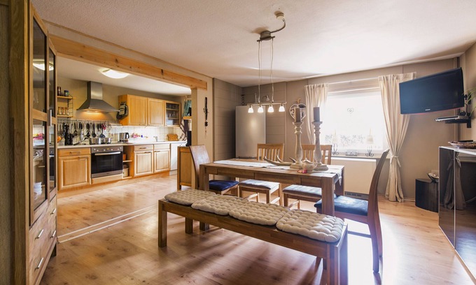 Mensfelden Apartment | 4 star vacation home apartment Idylle (100m²) only 5 km from Limburg