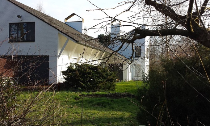 Sint-Kruis Villa | 4 star villa in residential quiet avenue 2.3 km from center of Bruges