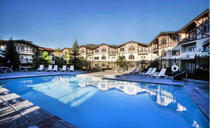 Zermatt House | 4-Star Zermatt Resort King Suite Only 15 Mins to Park City and Sundance!