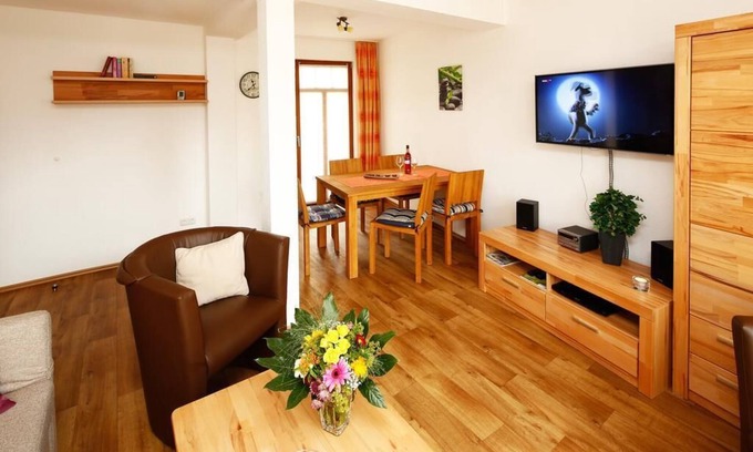Bad Berka Apartment | 4 Sterne Ferienwohnung Morgensonne am Kurpark, Parkplatz, Wlan, 2 Schlafzimmer
