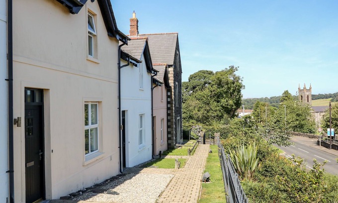 Bushmills Cottage | 4 THE CLOISTERS, family friendly in Bushmills, County Antrim