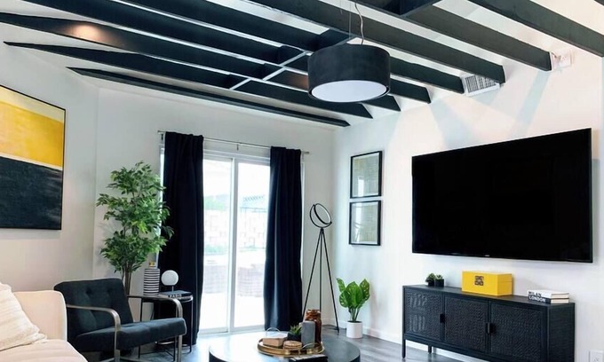 Inglewood House | 4-Unit Complex W/ Swimming Pool (MKW-ING)