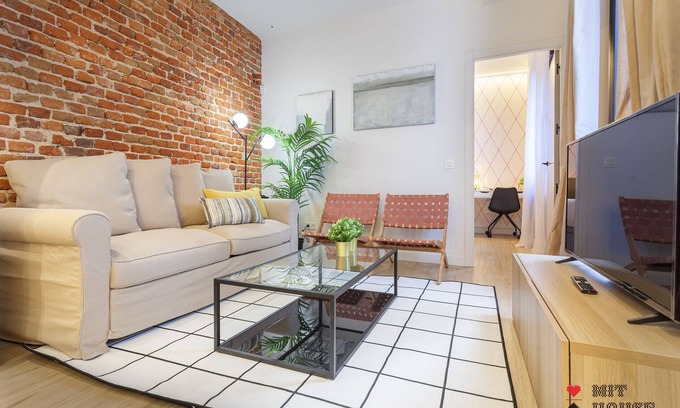Bellas Vistas Apartment | 4 Ways V apartment in Madrid