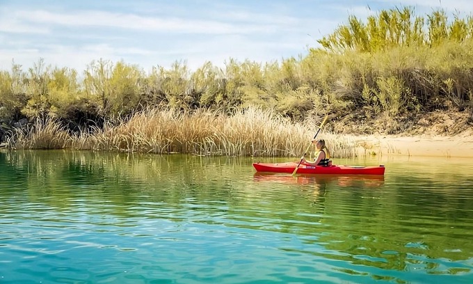 Laughlin Hotel | 4 x Sedona Pool View Queen Non Smoking Room at Edgewater Casino Resort