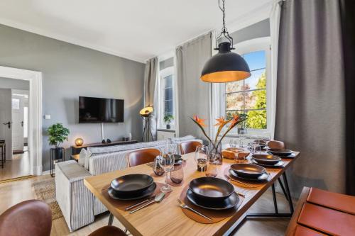Bad Bevensen Apartment | 4 Zimmer Altbauwohnung Zentral inkl Smart TV Netflix Garten