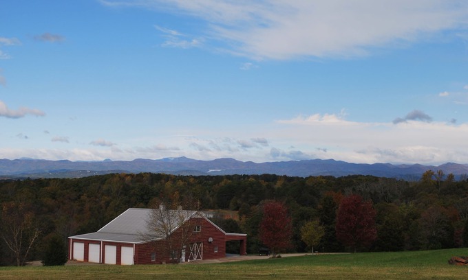 Six Mile Cabin | 40 Acre Cabin -farm experience with fishing, near Lake Keowee and Clemson, SC