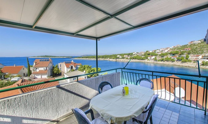 Primosten Burnji Apartment | 40 m² Apartment ∙ 1 bedroom ∙ 4 guests