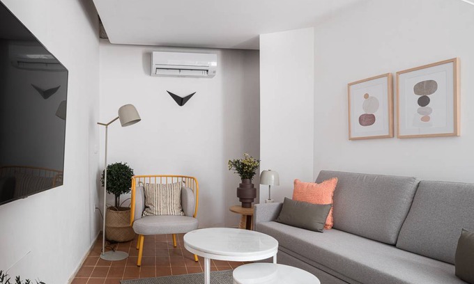 Doctor Barraquer-Grupo Renfe-Policlinico Apartment | 40 m² Apartment ∙ 1 bedroom ∙ 4 guests