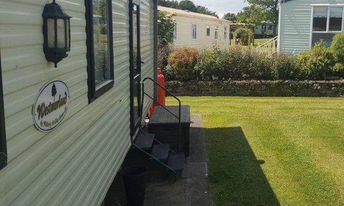 Newton Stewart Cabin | 40 m² Lodge ∙ 2 bedrooms ∙ 3 guests