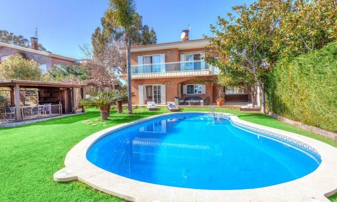 L Almadrava House | 400 m² House ∙ 4 bedrooms ∙ 8 guests