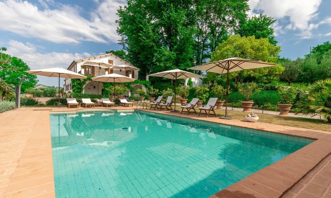 Ripatransone Villa | 400 m² Villa ∙ 6 bedrooms ∙ 12 guests