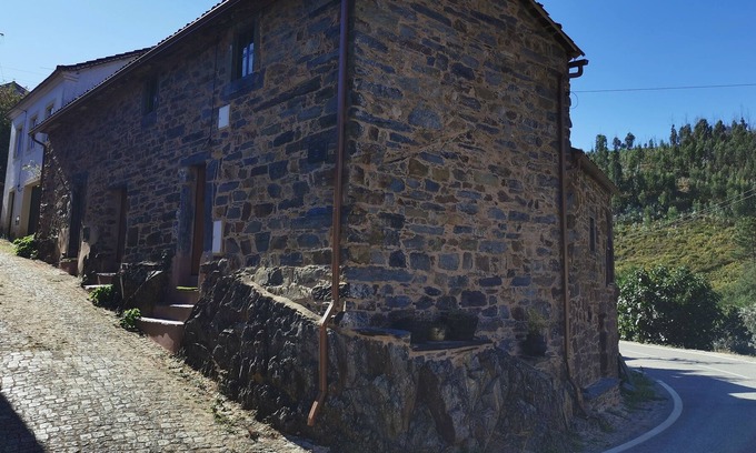 Oleiros House | 400 year old 3-bedroom farmhouse Central Portugal