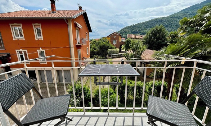 Cannobio Apartment | 4½-room corner apartment with 2 balconies and communal garden