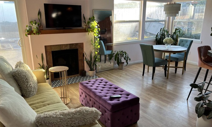 Serra Mesa House | 420 Friendly Peachy Private Room