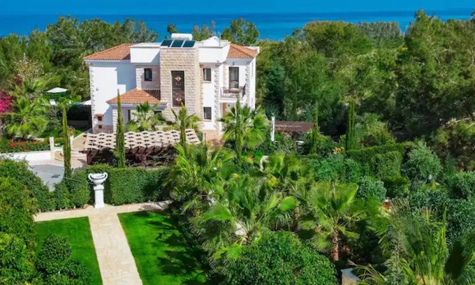 Argaka Villa | 435 m² Villa ∙ 5 bedrooms ∙ 10 guests