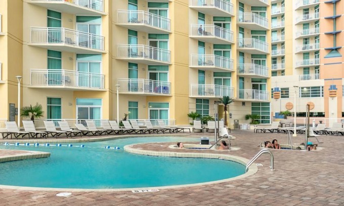 Cherry Grove Beach Condo | 44 m² Condo ∙ 1 bedroom ∙ 4 guests