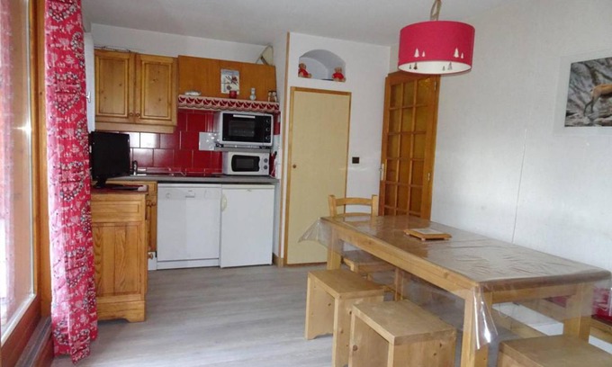 Pralognan-la-Vanoise Apartment | 44 m² Apartment ∙ 2 bedrooms ∙ 6 guests