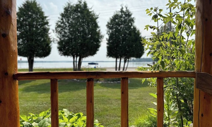 Conway House | 45' Crooked Lake Frontage