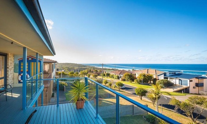 Kianga House | 45 Hillside Cres Beach House