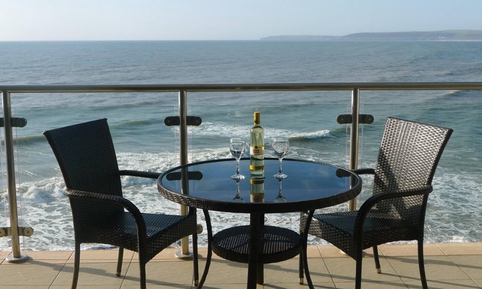 Westleigh Apartment | 45 Horizon View - Luxury Apartment with Amazing Sea Views in Westward Ho!