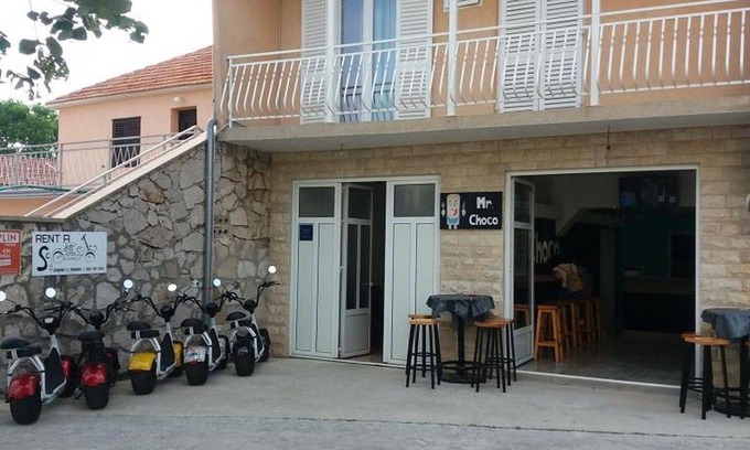 Tribunj Apartment | 45 m² Apartment ∙ 2 bedrooms ∙ 5 guests