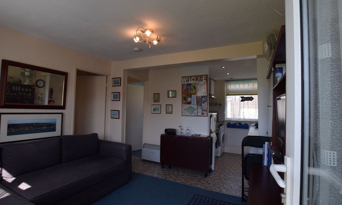 Sandown Villa | 45 Sandown Bay Holiday Centre