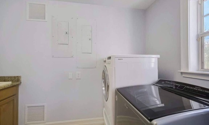 Siesta Key House | 452 Canal Rd Summary: