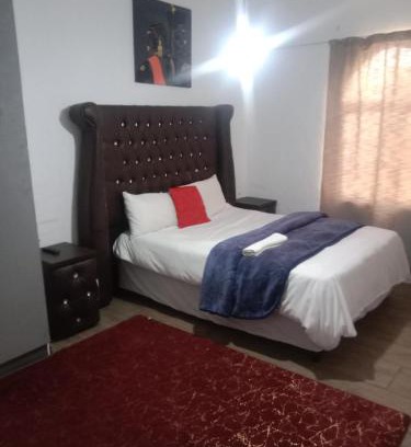 Komani Bed & Breakfast | 46 on Kowie TBT guest house