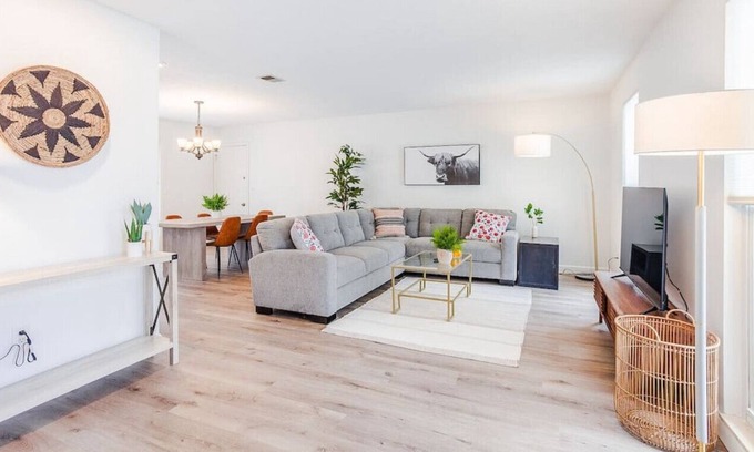 Lindenwald House | 4B House 10 min to West Chester, Liberty Hospitals, Spooky Nook