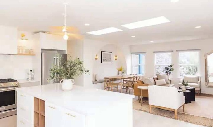 Little Italy House | 4BD - Free Parking - Walk to Nightlife in Little Italy!