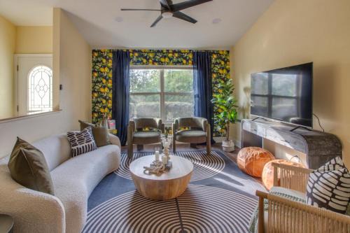 Tallahassee House | 4BD with Backyard BBQ & Games - 5Mins FSU & Downtown