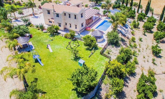 Simou Villa | 4bdr Family friendly villa with 400sq.m. playground,private heated swimming pool