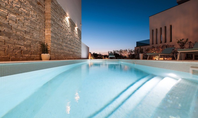 Murter Villa | 4BDR Villa, A/C, 4000 sq ft, beach area, private pool, jacuzzi top roof terrace