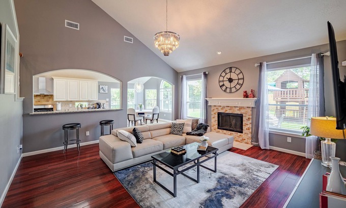Barker House | 4bedroom House Backyard Workout NorthwestHouston