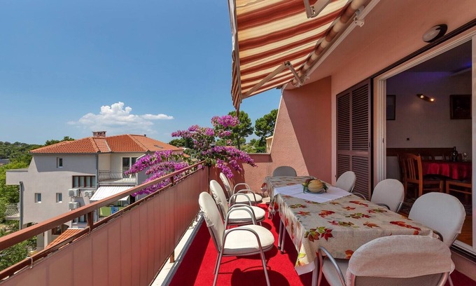 Istok Apartment | 4Bedrooms FreeParking BigBalcony Apt Bugenvilija