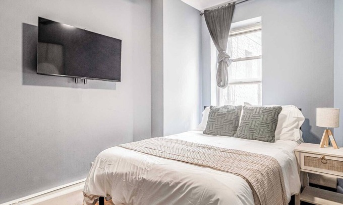 Garment District Apartment | 4BR/1BA Apartment in Hudson Yards!