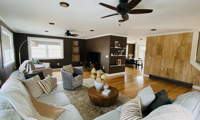 Valatie House | 4BR, 3.5BA Family House Great for Vacationing or Temporary Stays