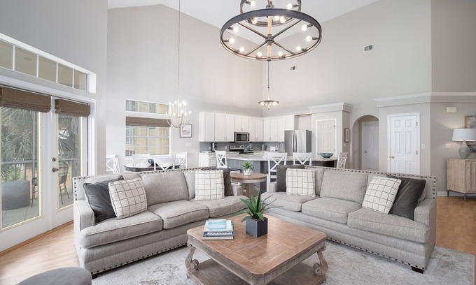 Sandestin Condo | 4BR Beach Villa w/6-Seat GOLF CART! Screened Balcony. Near Pool, Beach, Tram