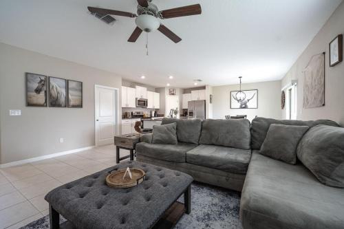 Fussels Corner House | 4Br Disney Legoland Corporate Family Getaway