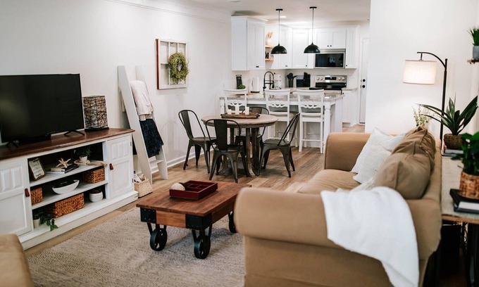 Athens House | 4BR Game Day Escape by MHM Luxury Properties