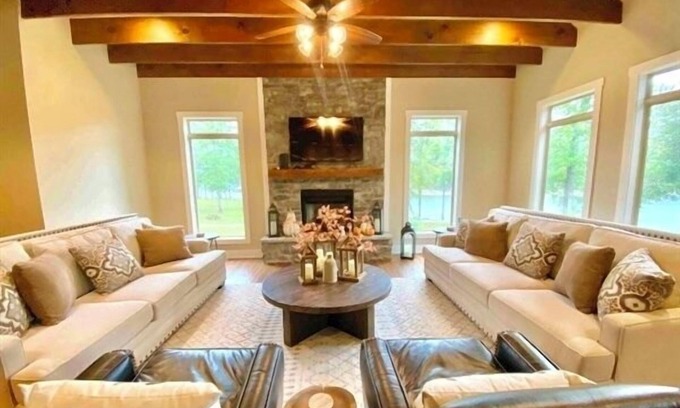 Double Springs House | 4BR Lakefront Haven | Dock, Kayaks, & Cozy Firepit