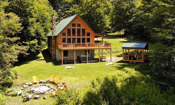 Slaty Fork Cabin | 4br Mountain Cabin near Snowshoe: Sauna, Game Room, & VIEWS!