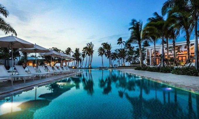 Dorado Pueblo House | 4BR Spectacular Waterfall Villa @ Dorado beach